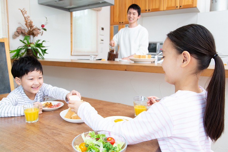 よく噛んで食べる